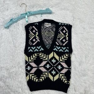 Black and Cream Patterned V-Neck Sweater Vest